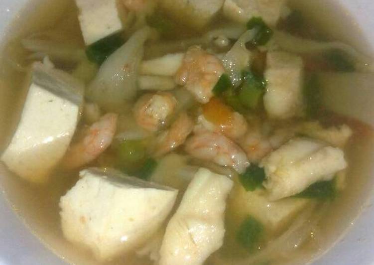 Bagaimana Membuat Sup seafood saus tiram (tidak pedas), Bikin Ngiler