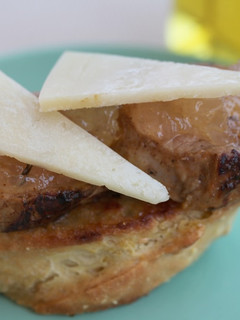 A picture of Sirloin steak open toasted sandwich with caramelized onion and cheese recipe.