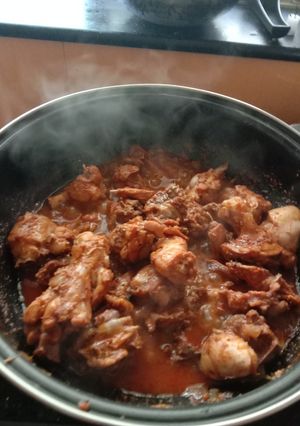 A picture of Chicken ghee roast.