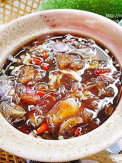 A picture of Mango with Sweet Fish Sauce.
