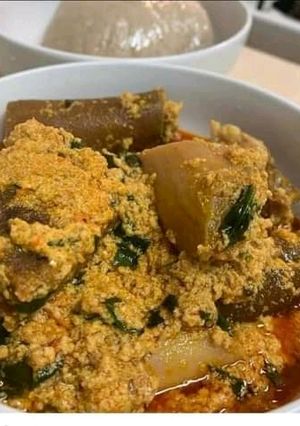 A picture of Egusi soup.