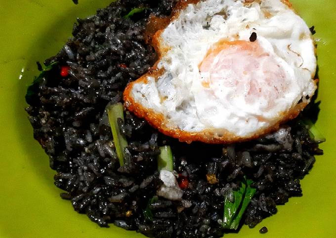 Resep: Nasi goreng cumi hitam Murah