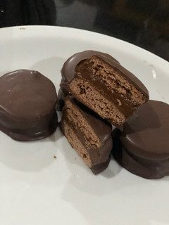 Una foto de Alfajor con masa de pasta frola