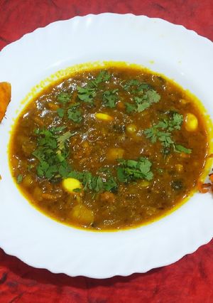 A picture of Kachchi haldi ki greavy wali sabji.