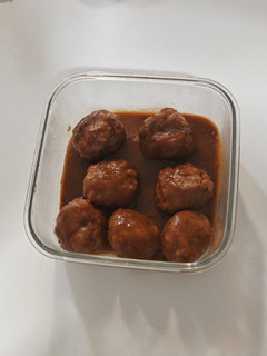 Una foto de Albóndigas con salsa de vino tinto