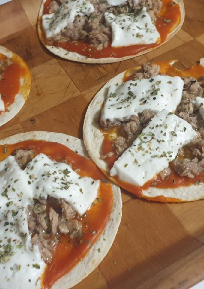 Una foto de 🍕Mini pizzas de atún o pata