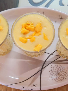 A picture of Mango shake.