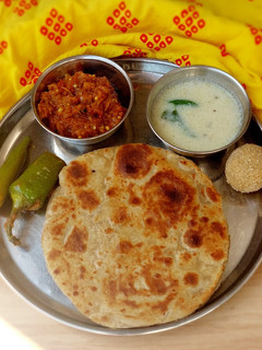 A picture of Simple paratha/Simple thaali.
