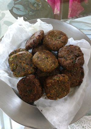 A picture of Bread palak cutlets.