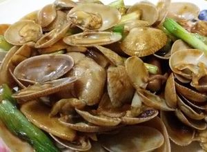 Stir Fry Clams in Ginger Spring Onion A picture of Stir Fry Clams in Ginger Spring Onion.