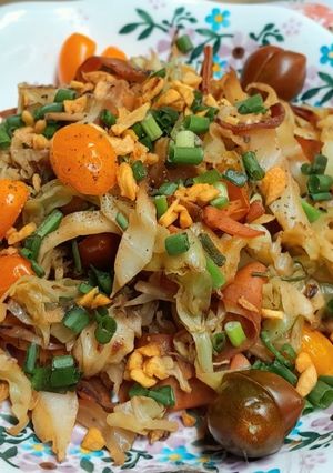 Hình của món Bắp cải xào cà chua bi.