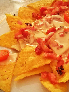 Foto principal de Dip de nachos con bacon y queso manchego fundido