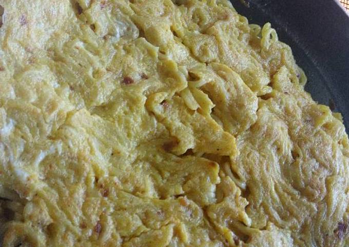 Omelet (Mie instan dan telur) foto resep utama