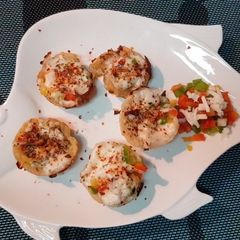 A picture of Mini cup pizza.
