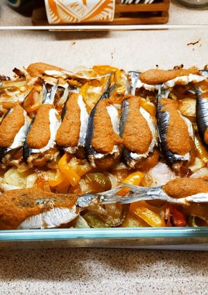 Una foto de Sardinas al horno con verduras