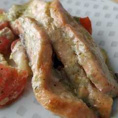 Una foto de Salmón con roquefort y mantequilla