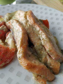 Una foto de Salmón con roquefort y mantequilla