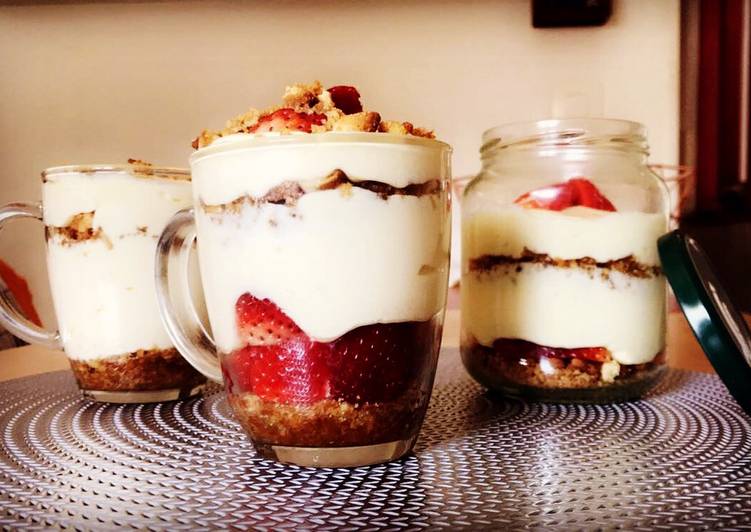 Comment Faire Des Tiramisu fraise et biscuits lu