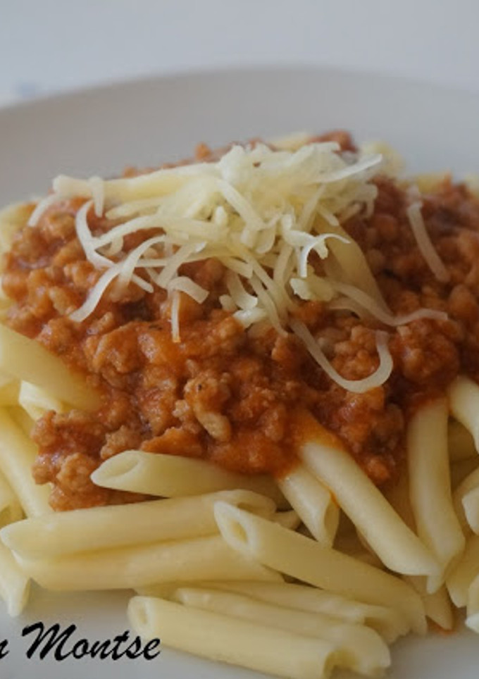 Una foto de Macarrones a la boloñesa