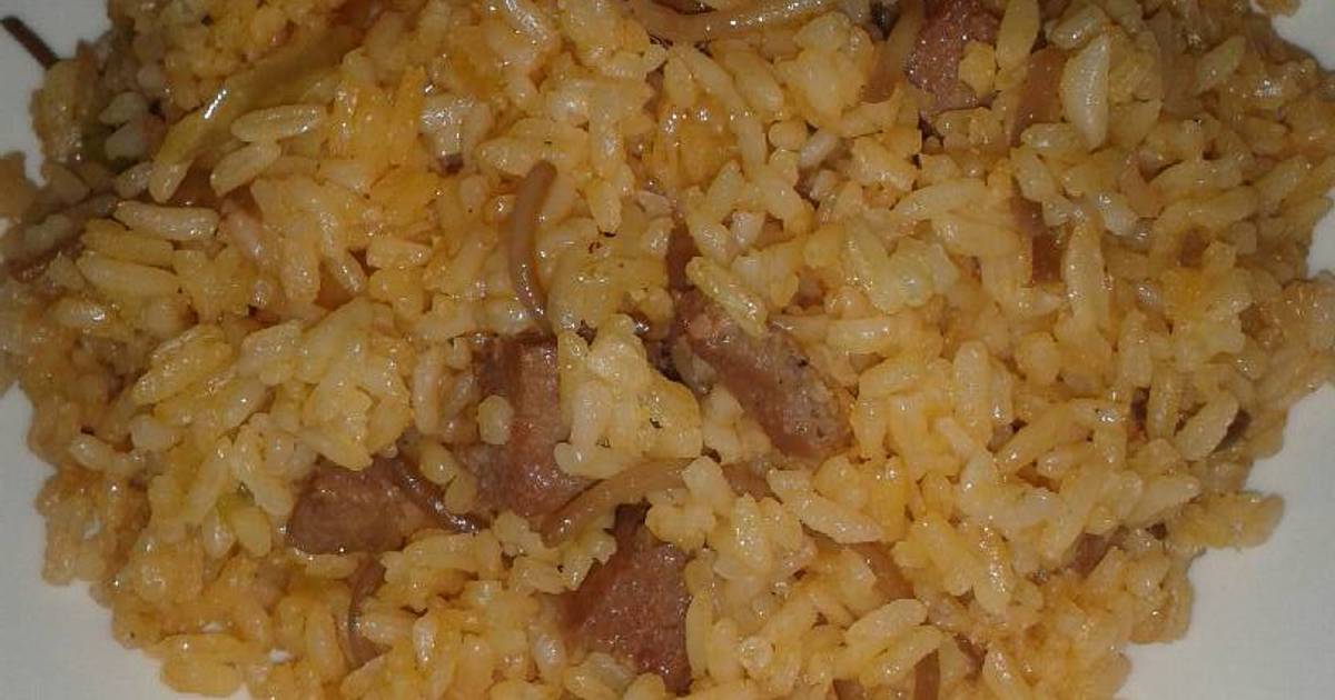Locrio de salami (Arroz con salami y fideo) Receta de Leonela Acosta U
