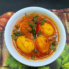 A picture of Restaurant Style Masala Egg Curry.