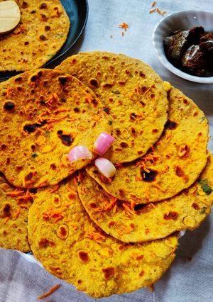A picture of Mixed veg paratha.