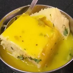 A picture of Dhokla.