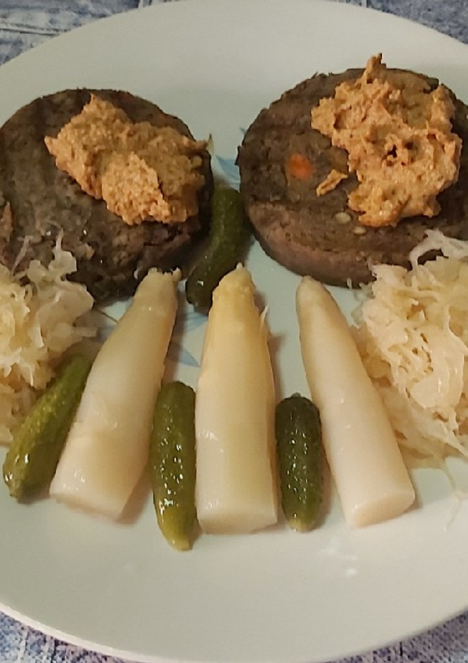 Una foto de Hamburguesa de lentejas con verduras
