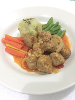 Foto resep Healthy Swedish meatball with mashed potato a la ikea