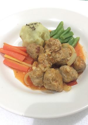 Foto resep Healthy Swedish meatball with mashed potato a la ikea