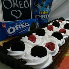 A picture of Oreo rossette tart.