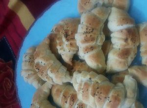 صورة لوصفة كرواسان ((بالشوكولا والجبنة))😍