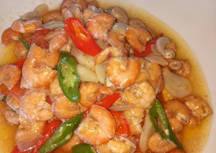Bagaimana Menyiapkan Oseng udang kental dan enak yang Enak