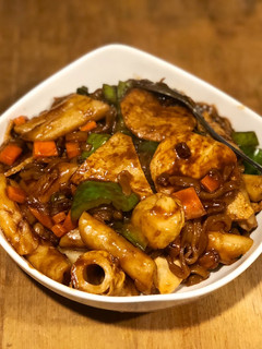 韓式年糕魚板醡醬麵(不辣) 的食譜成品照片