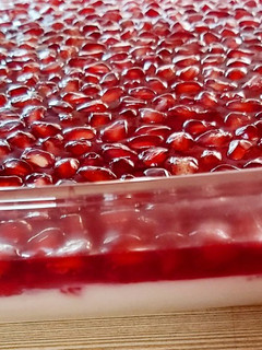 عکسی از دستور پودینگ وانیلی با ژله انار ، برای شب یلدا