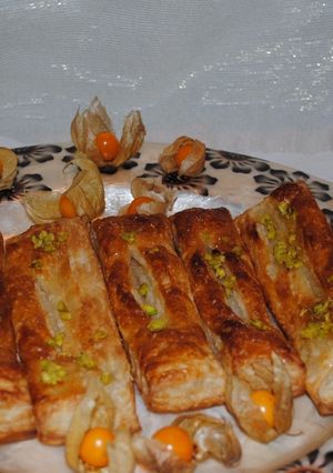 A picture of Persian  zaban puff pastry.