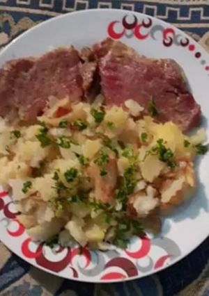 O poză a rețetei Ceafă de porc cu cartofi.