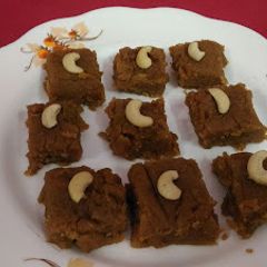 A picture of CHESTNUT FLOUR BURFI/SINGHARA ATTA KI BURFI.