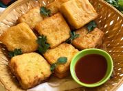 A picture of bread cheese pakora