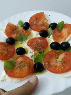 Una foto de Ensalada caprese