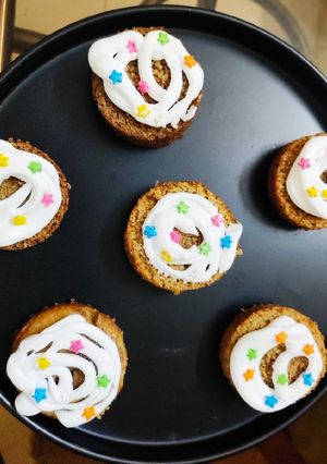 A picture of Vanilla Cup Cake.