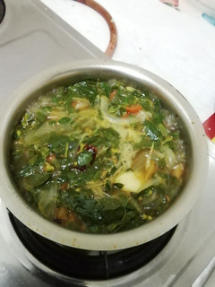 கீரை சூப் (Keerai soup recipe in tamil) செய்முறை முக்கிய புகைப்படம்