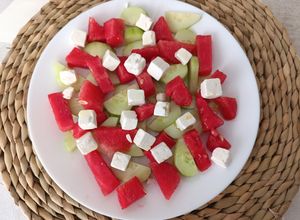 Foto principal de Ensalada de sandía, pepino y queso feta