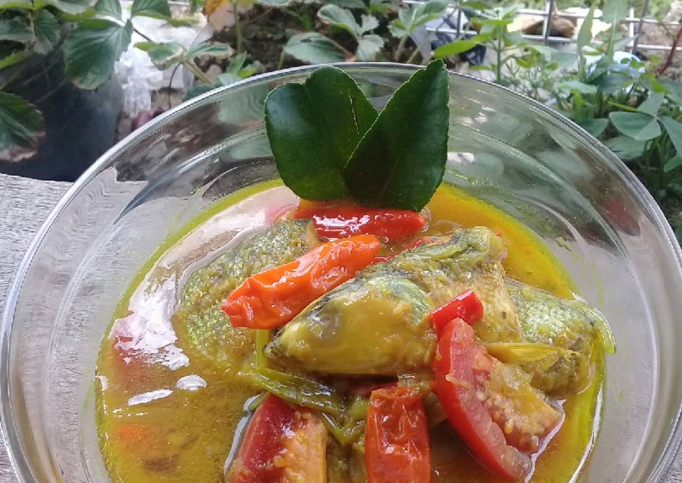 Ikan Bandeng kuah kuning (asam pedas)