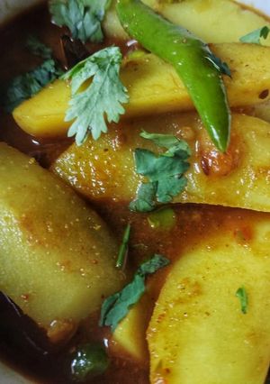 আলু মটর কারি(aloo matar curry recipe in Bengali) রেসিপির প্রধান ছবি