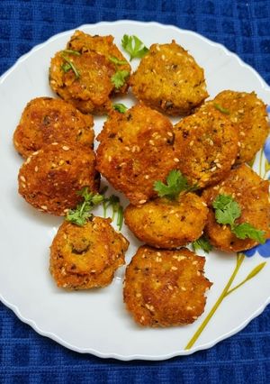 A picture of Fibre Rich Coconut Fritters or Narkoler Bora.