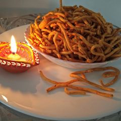 A picture of Besan Ki Sev.