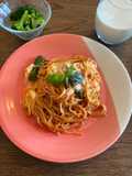 Simple tomato pasta with mozzarella and padron peppers