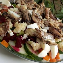 A picture of Titus salad.