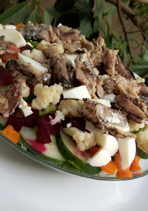 A picture of Titus salad.